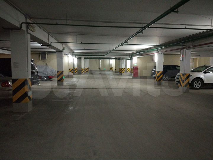 Машиноместо, 24 м²