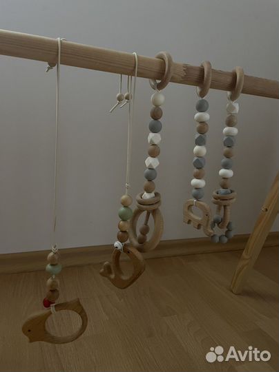 Деревянный тренажер. Монтессори мобиль