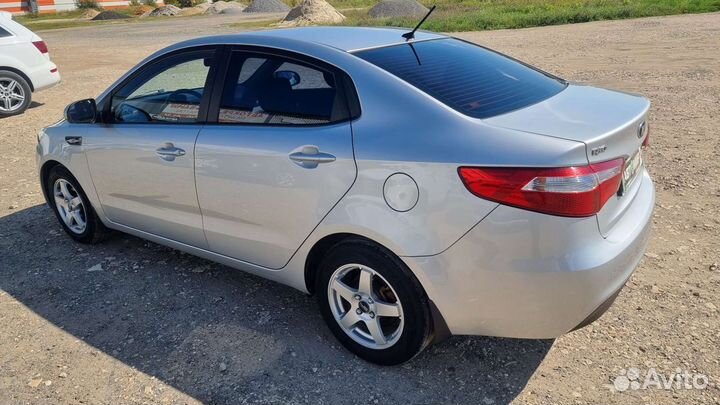 Kia Rio 1.4 AT, 2013, 130 000 км