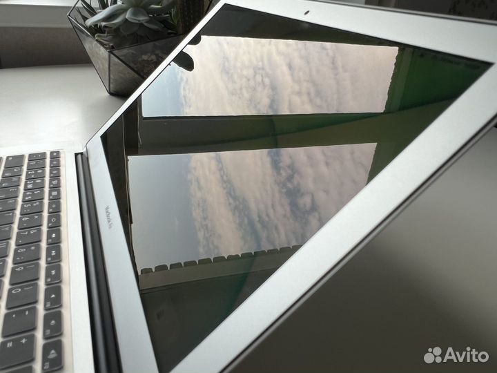 MacBook Air 13 2017 Core i5 8GB RAM 256GB SSD