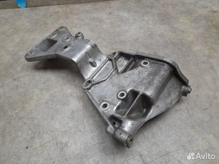 Кронштейн гидроусилителя Volvo S80 2 2.5 B5254T