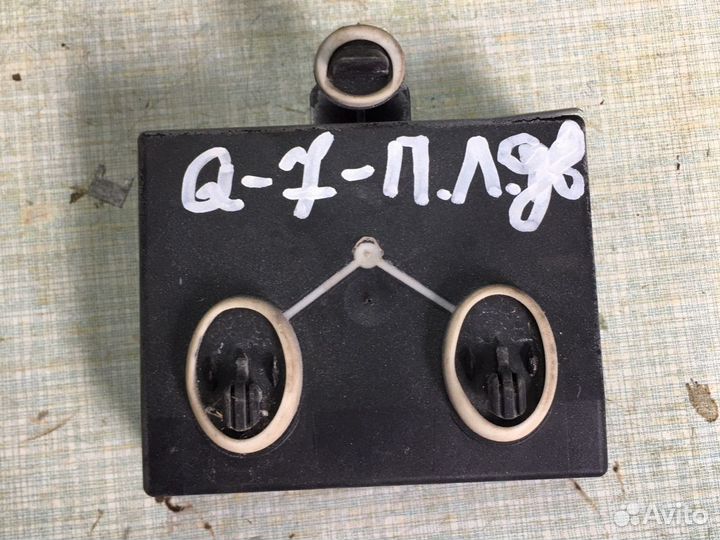 Блок управления дверью Ауди Q7