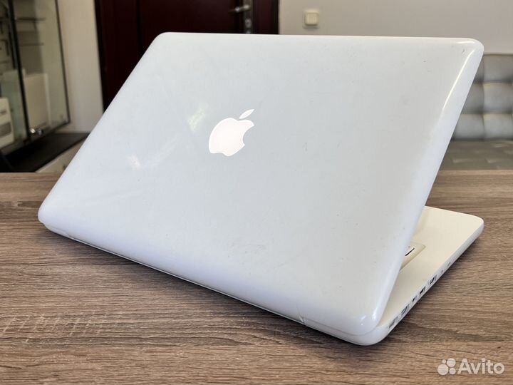 MacBook 13 2010 Core 2/4Gb/256gb SSD