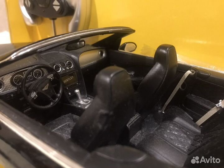 Bentley Continental GT 2 на пульте управления