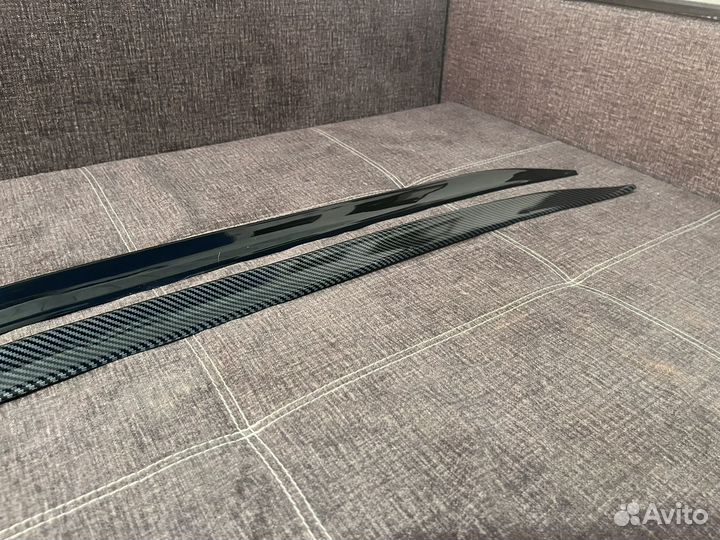 Лип спойлер на крышку багажника заднее стекло