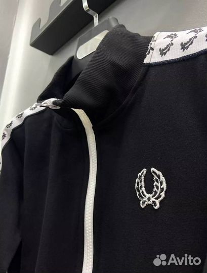 Fred perry олимпийка с лампасами