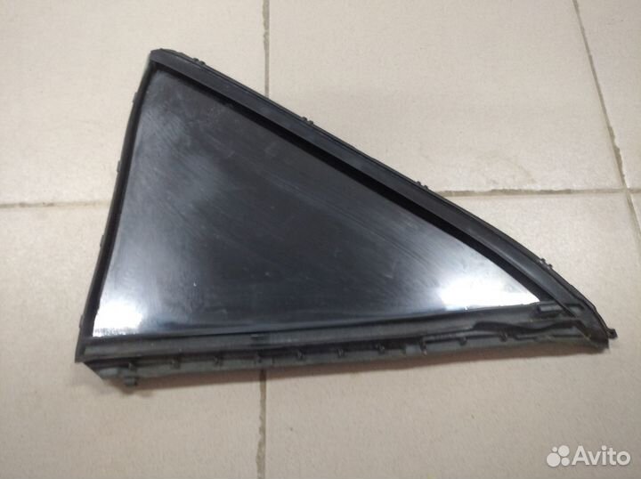 Стекла задних дверей глухие Toyota Camry V40