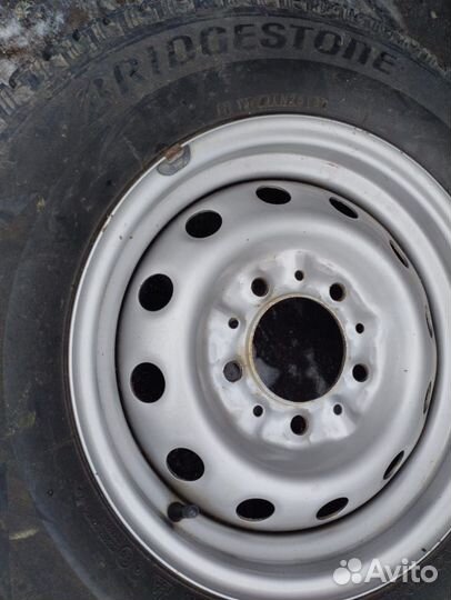 Bridgestone Blizzak DM-V1 205/70 R15 и 205/70 R15