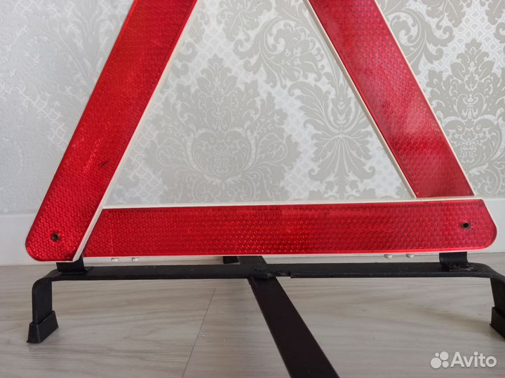 Знак аварийной остановки