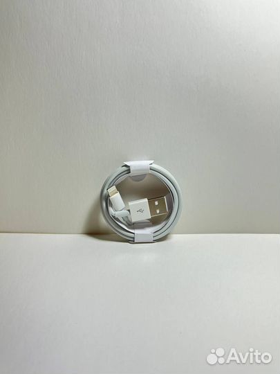 Зарядка на iPhone провод