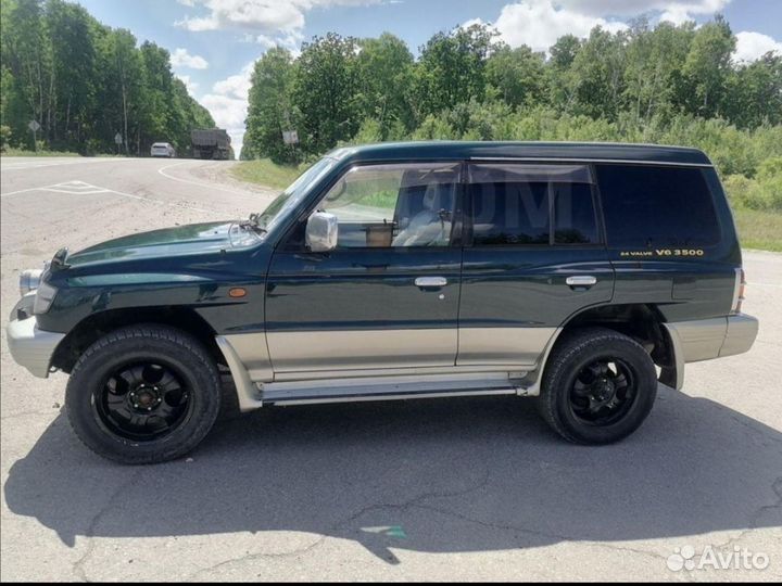 Mitsubishi Pajero 3.5 AT, 1997, 200 000 км