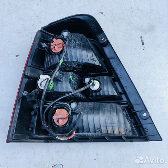 Фонарь задний правый Киа Соренто 1 Рест 06-09г