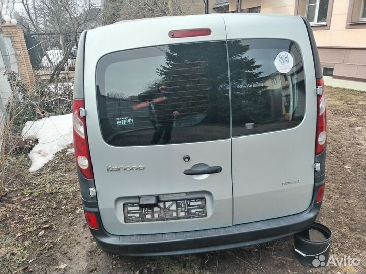 Рено Кангу 2 в разборе