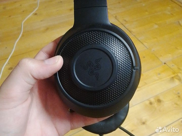 Проводные наушники с микрофоном