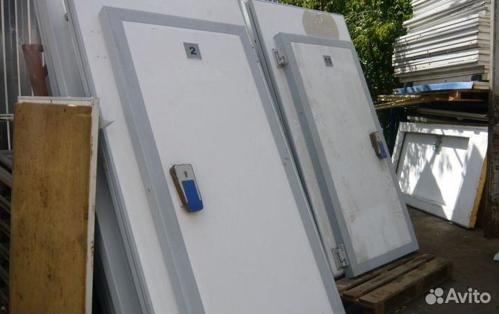 Двери для холодильных камер В наличии 200 штук