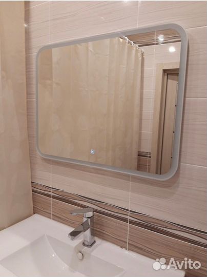 Зеркало с подсветкой для ванной