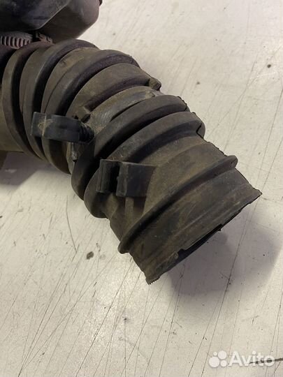 Резонатор воздушного фильтра Toyota Carina E