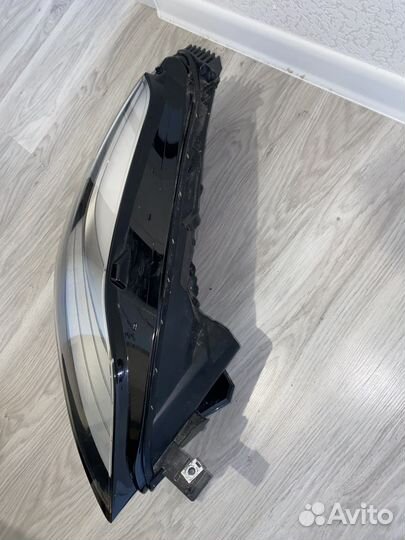 Фара передняя правая Tesla Model 3 посла 2017 г