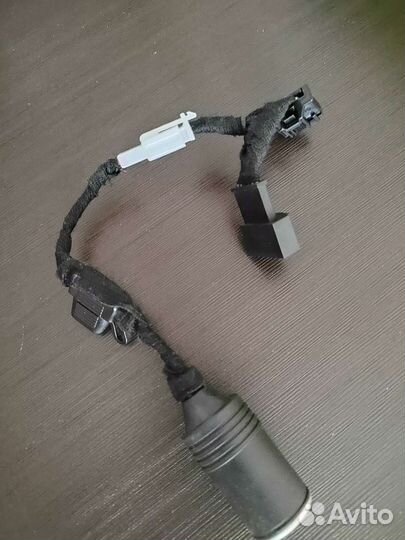 Адаптер для подключения видеорегистратора на шкоду