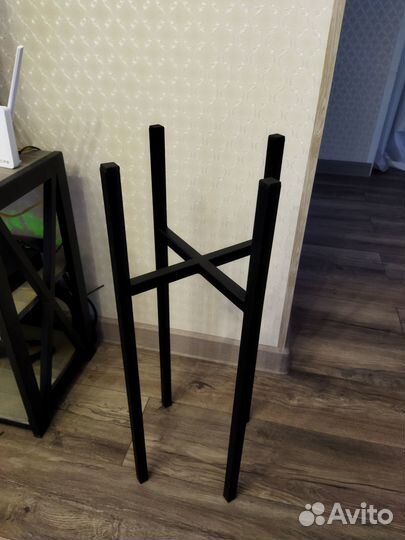 Подставка для цветов напольная металлическая