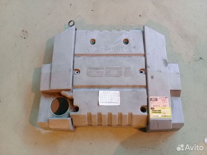 Декоративная крышка двс MR420320 Mitsubishi Galant