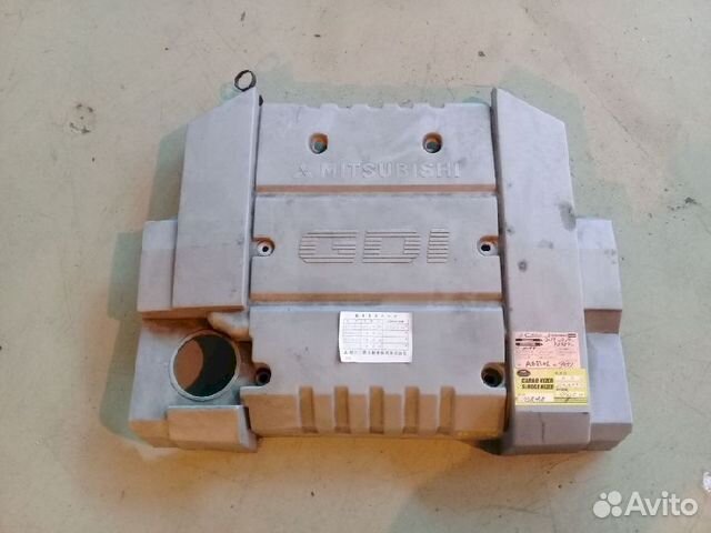 Декоративная крышка двс MR420320 Mitsubishi Galant