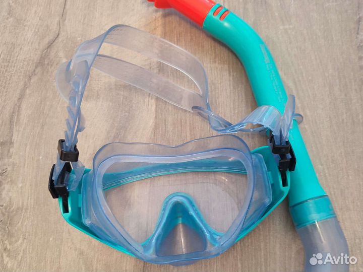 Маска и трубка для плавания
