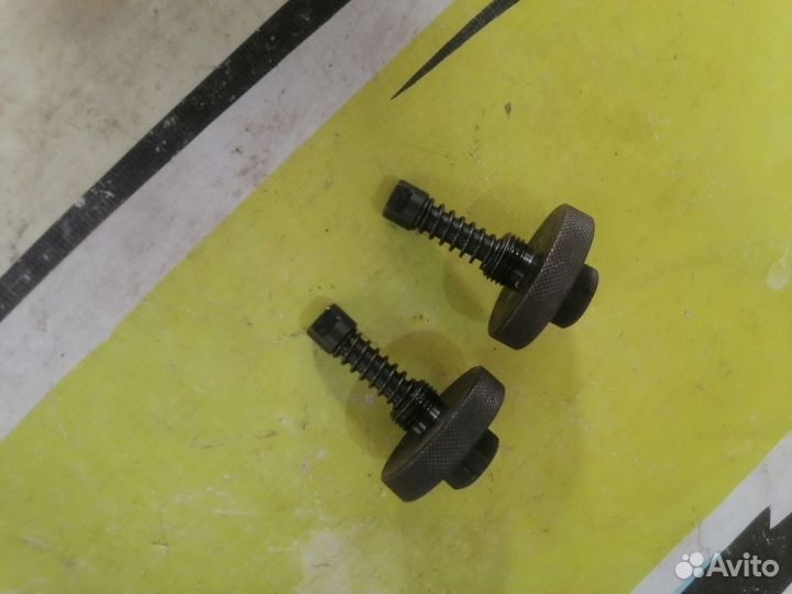 Фиксатор распредвала