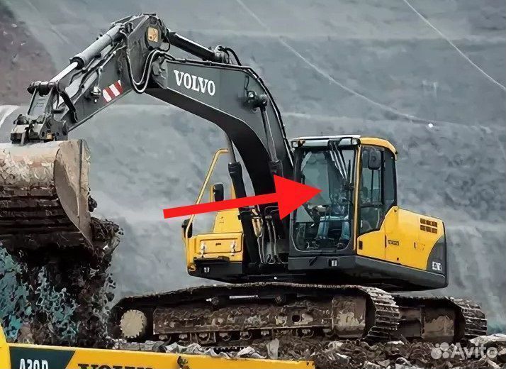 Стекло лобовое верхнее на экскаватор Volvo EC 210