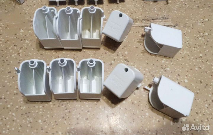 Крепление (опора) холодильника Liebherr