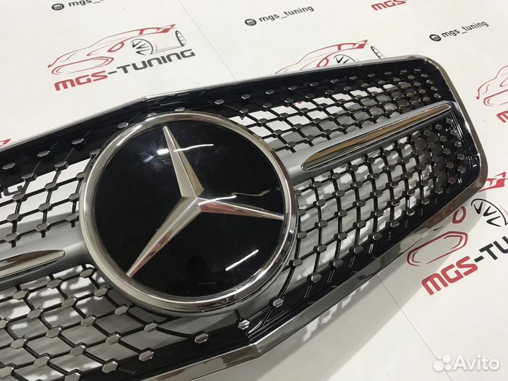 Решетка Mercedes Diamond W212 Silver 09-12г Дистр