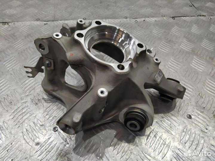 Кулак задний правый Bmw