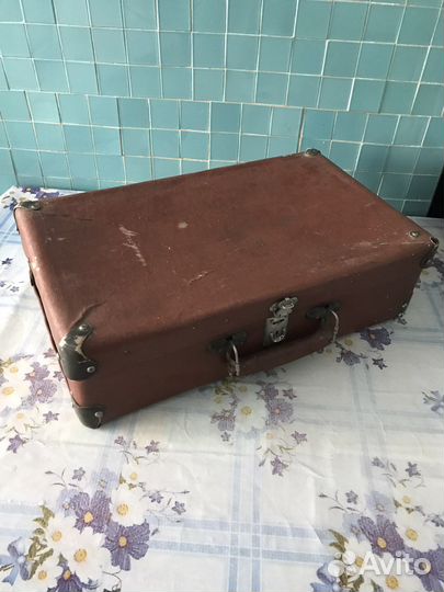Чемодан фибровый, винтажный