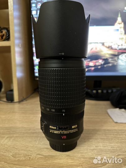 Объектив nikkor AF-S VR 70 - 300 mm f/4.5 - 5.6G
