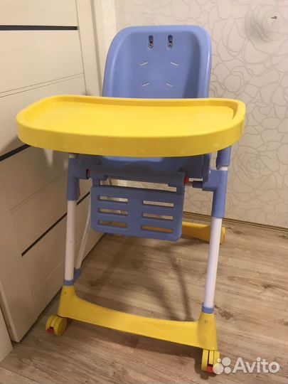 Стул для кормления детский