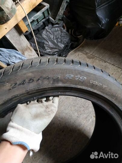 Pirelli P Zero 245/45 R19 102Y
