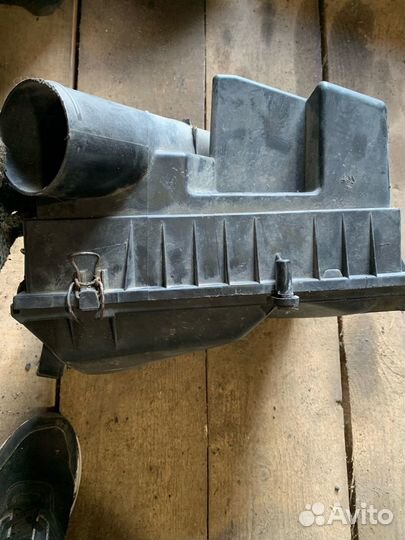 Крышка корпуса воздушного фильтра a 638 090 21 01