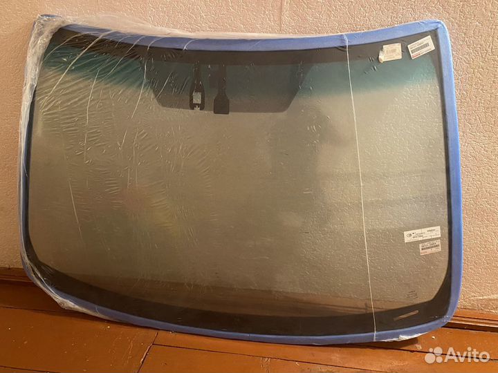 Лобовое стекло на Тойота camry 50