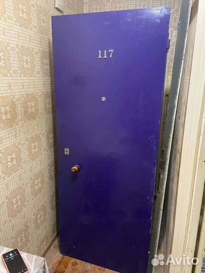 Дверь входная металлическая правая бу