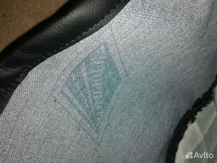 Подголовники, кожаные Kia Rio 4 штуки