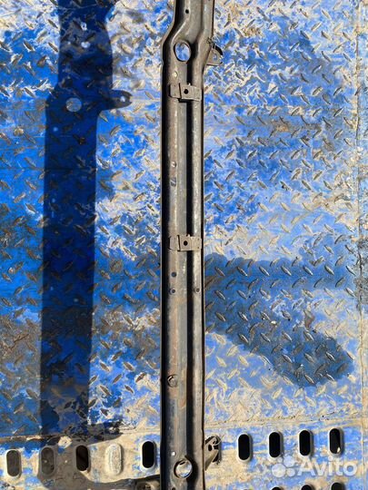 Подрадиаторная панель Ford Escort