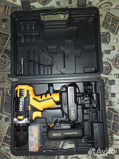 Аккумуляторная дрель-шуруповерт deko v 20