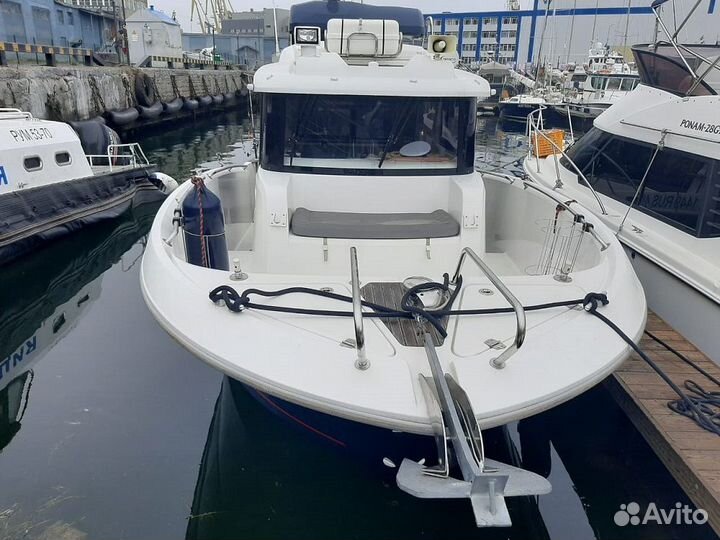 Моторная яхта Beneteau Barracuda 9