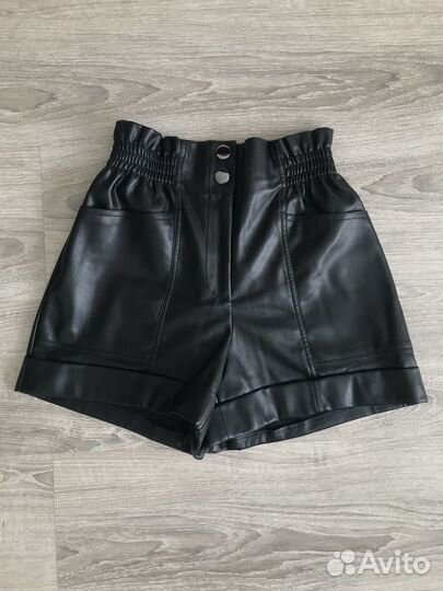 Шорты кожаные Zolla