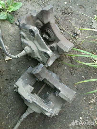 Задние суппорта мерседес 220. Оригинал в идеал