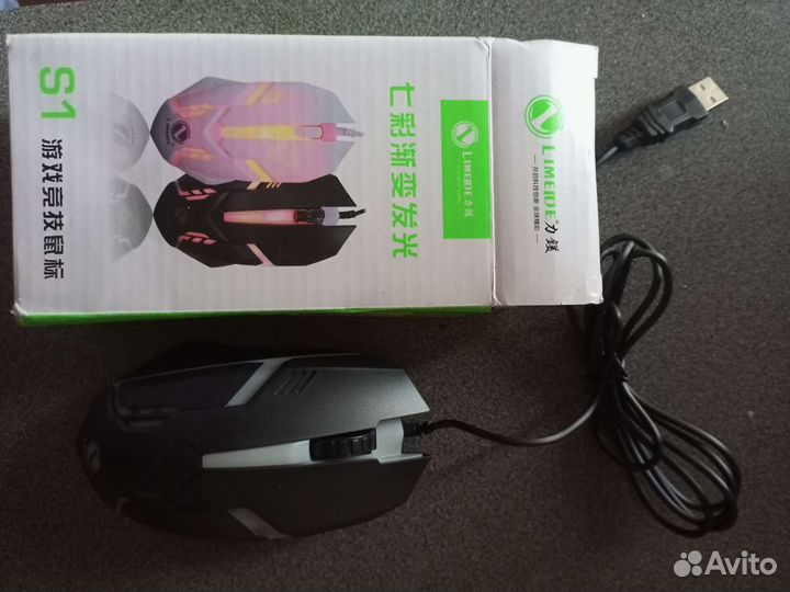 Компьютерная мышка светодиодная меняет разные цвет