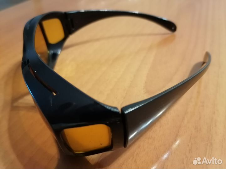 Солнцезащитные очки