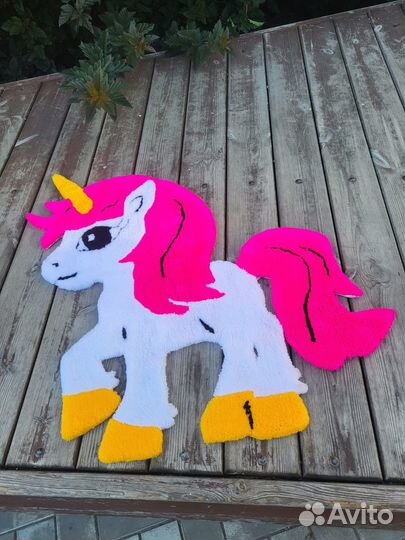 Тафтинговый ковер ручной работы