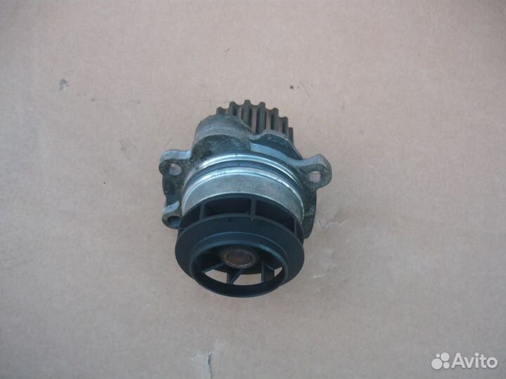 Помпа 038121019E VAG 1.9 2.0 TDI