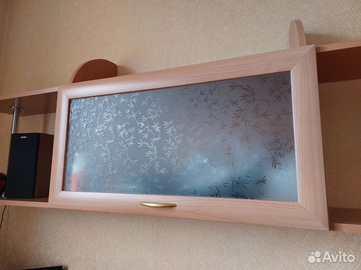 Полка настенная навесная бу